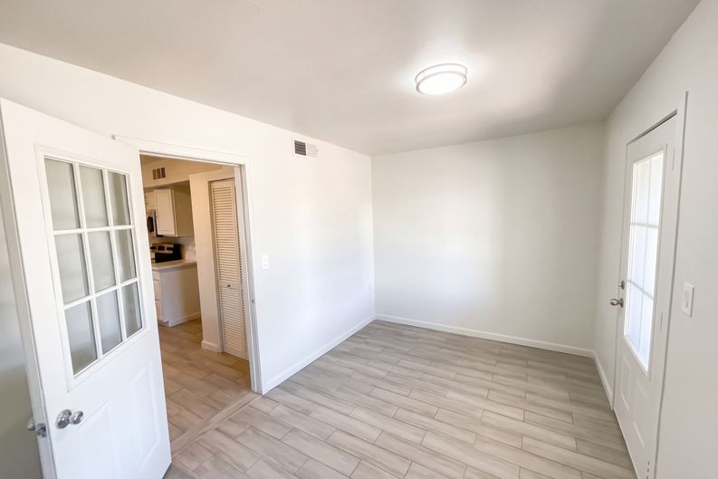 Photo 20 of 23 of 4253 E Vineyard Rd, Phoenix, AZ
