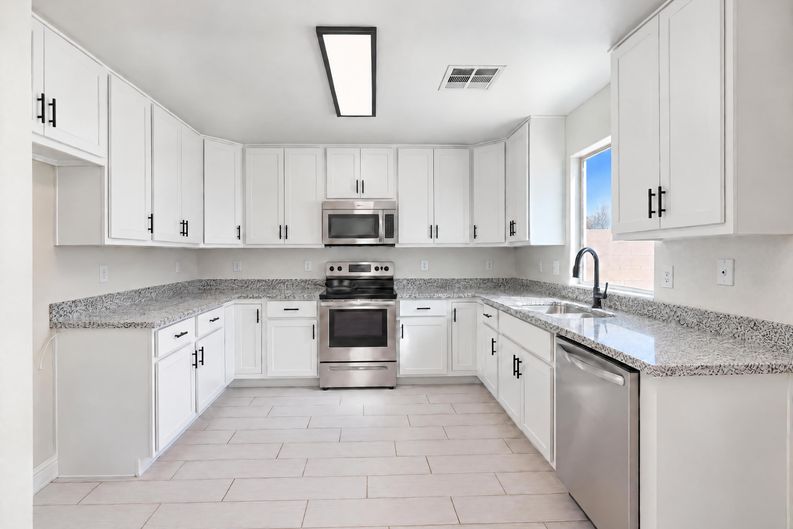 Photo 5 of 21 of 1973 E Lipizzan Dr, San Tan Valley, AZ