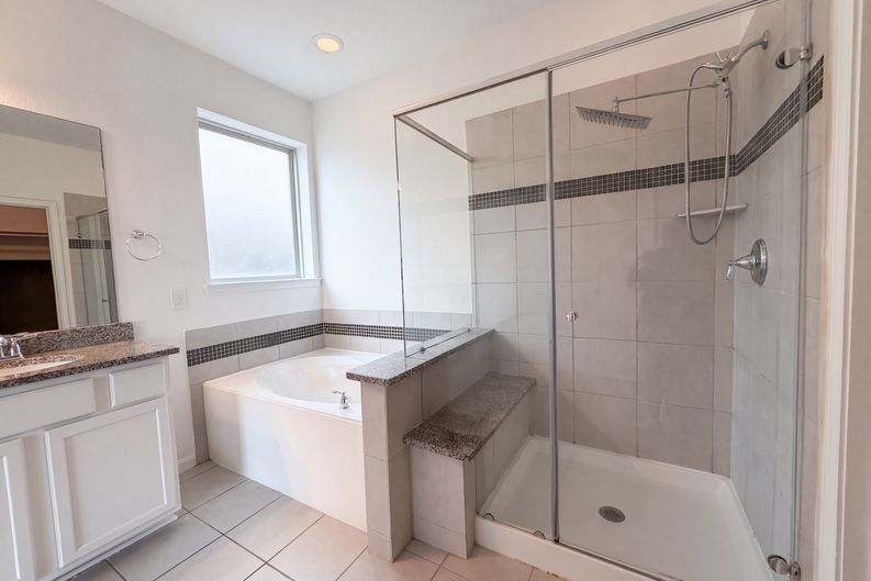 Photo 18 of 28 of 19607 Pecos Bend Ct, Cypress, TX