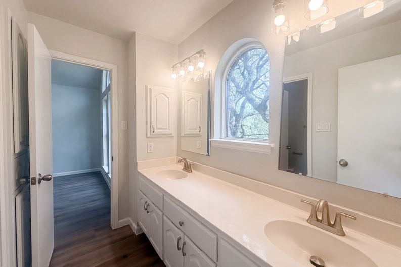 Photo 19 of 28 of 15626 Dove Meadow St, San Antonio, TX