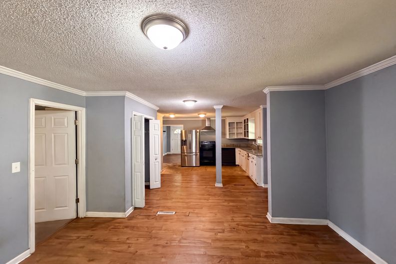 Photo 12 of 19 of 831 Fairview St, Kannapolis, NC
