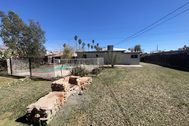 Photo 5 of 18 of 2519 N Richey Blvd, Tucson, AZ