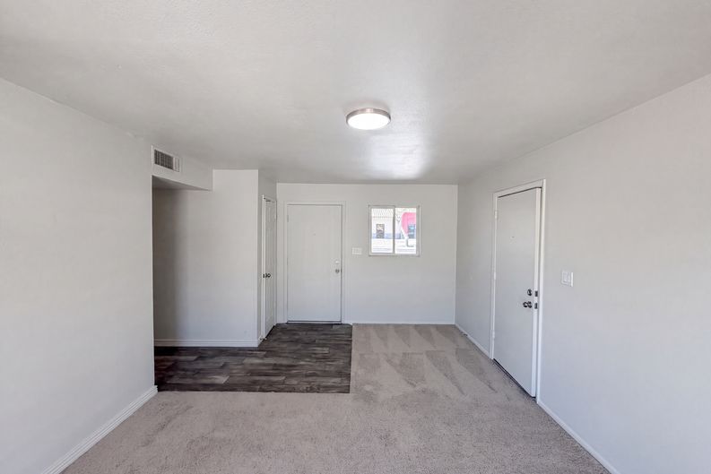 Photo 9 of 25 of 5908 W Calavar Rd, Glendale, AZ