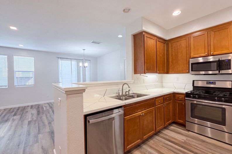 Photo 8 of 25 of 41534 King Palm Ave, Murrieta, CA