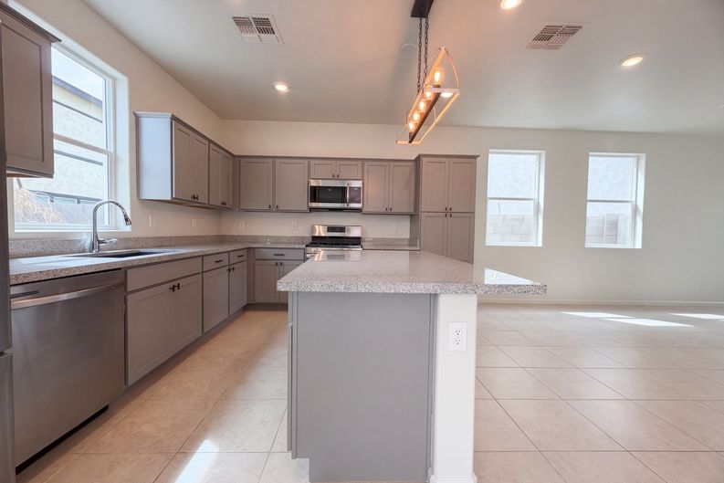 Photo 8 of 18 of 1823 W 22nd Ave, Apache Junction, AZ
