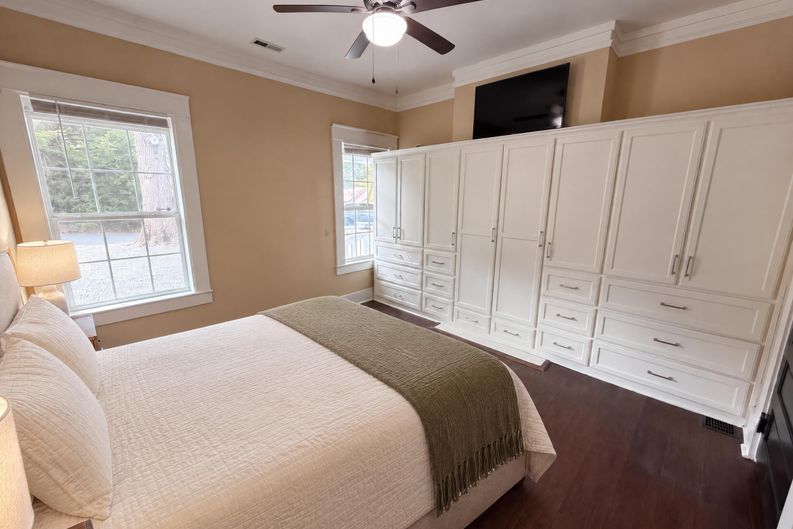Photo 16 of 30 of 502 N Elm St, Marshville, NC