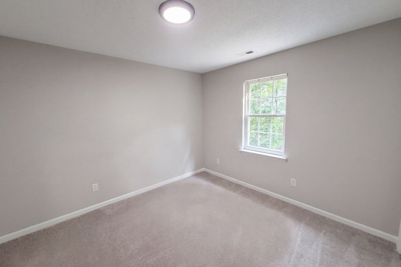 Photo 18 of 28 of 1159 Tufton Pl NW, Concord, NC