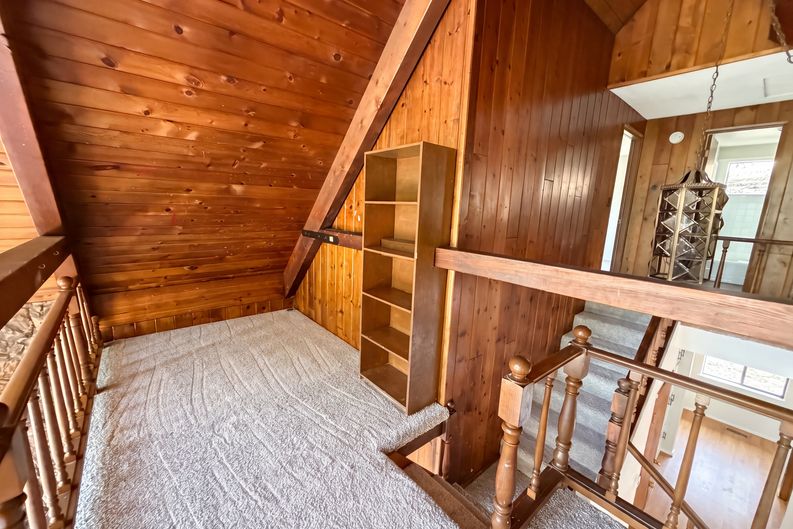 Photo 20 of 37 of 22360 Briarwood Ln, Crestline, CA