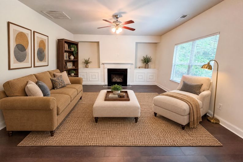 Photo 3 of 19 of 2627 Glenbrook Ln, Conyers, GA