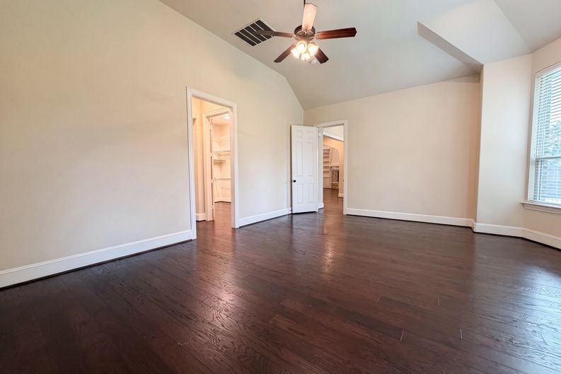 Photo 4 of 30 of 27911 Warren Park Dr, Katy, TX