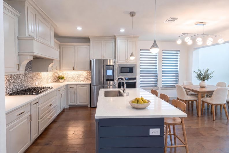 Photo 6 of 28 of 9694 Brackenfield Ln, Frisco, TX