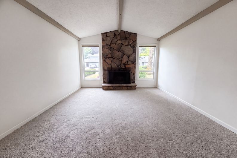 Photo 3 of 21 of 2908 NE 103rd Ave, Vancouver, WA