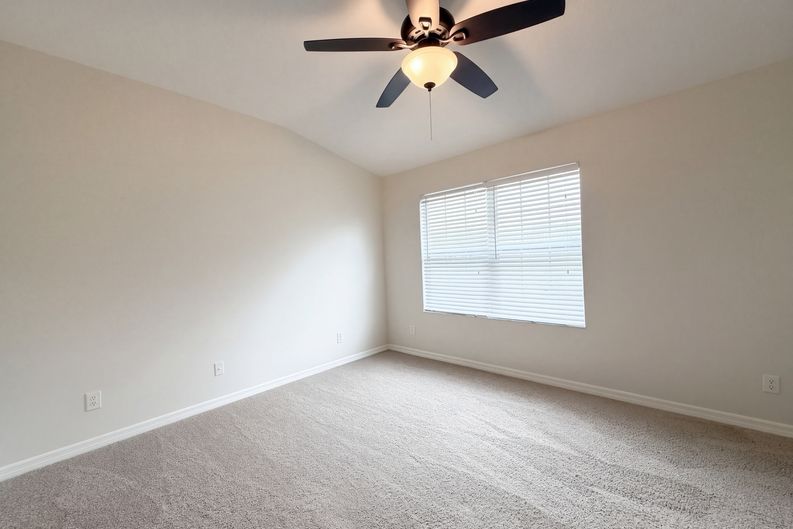 Photo 11 of 20 of 16315 Swan View Cir, Odessa, FL