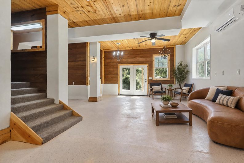 Photo 40 of 56 of 6090 Smokey Rd, Athens, GA