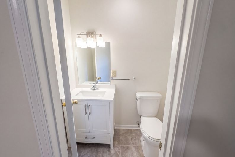 Photo 13 of 15 of 3089 Linecrest Rd, Ellenwood, GA