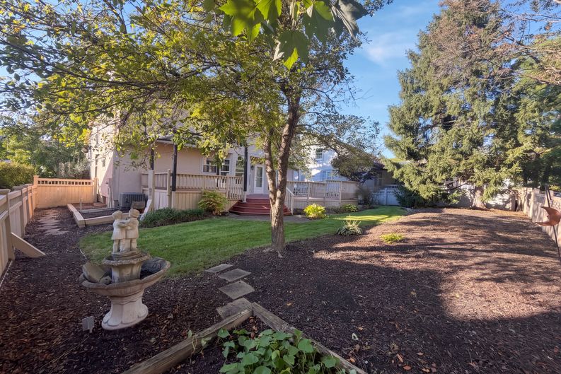 Photo 33 of 40 of 232 Brownstone Ct, Westerville, OH