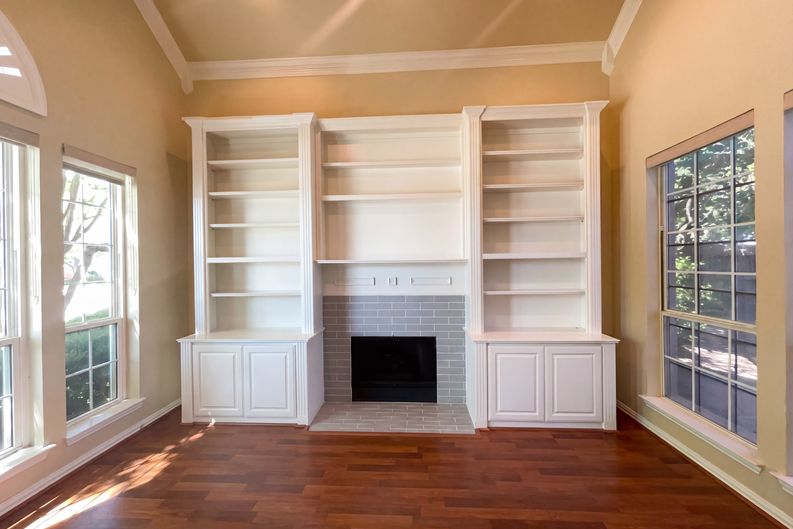 Photo 8 of 19 of 2400 Creekview Dr, Plano, TX