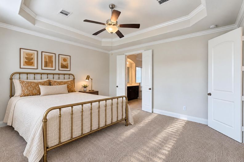 Photo 11 of 32 of 6503 Providence River Ln, Katy, TX