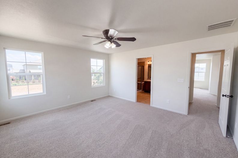 Photo 4 of 40 of 13480 Uinta St, Thornton, CO
