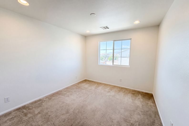 Photo 18 of 46 of 1561 Redolence Ave, North Las Vegas, NV
