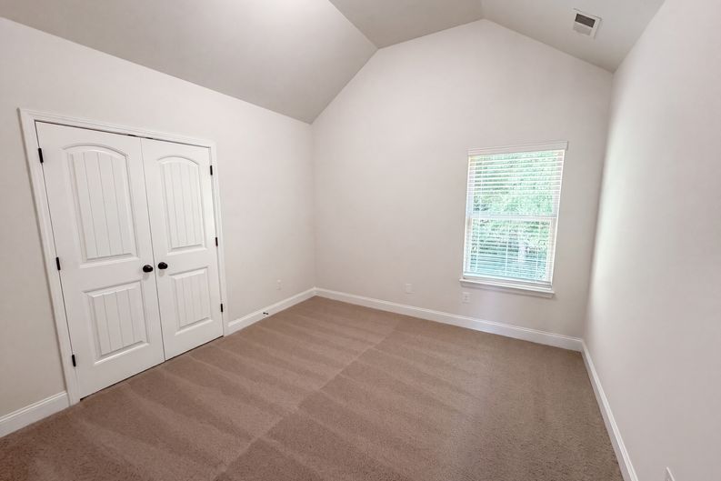 Photo 12 of 22 of 2321 Willow Shade Ln, Loganville, GA