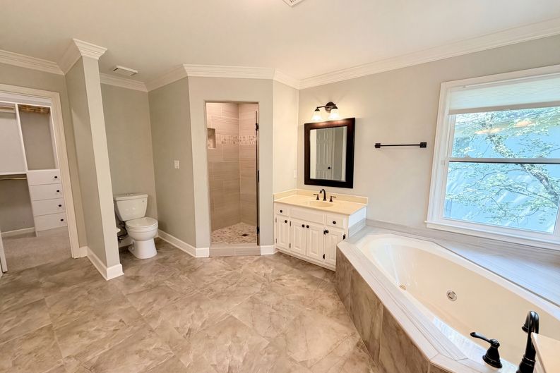 Photo 33 of 58 of 984 Forest Pond Ct, Marietta, GA