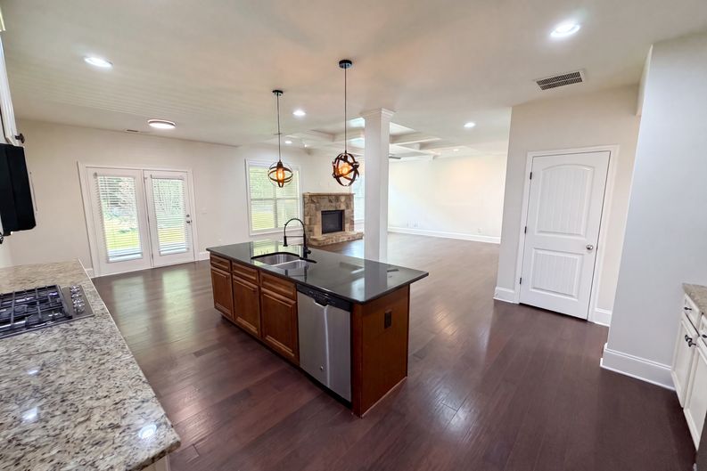 Photo 17 of 51 of 1481 Azalea Brook Dr, Lawrenceville, GA
