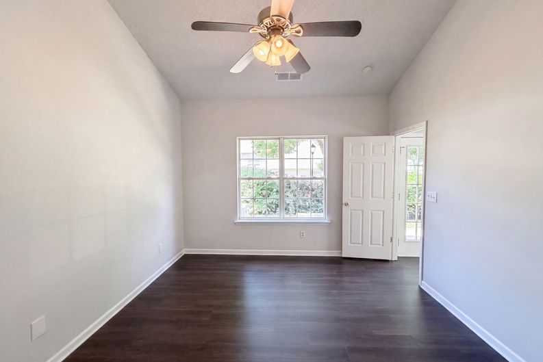 Photo 4 of 19 of 9606 Jack Russell Ct, Charlotte, NC