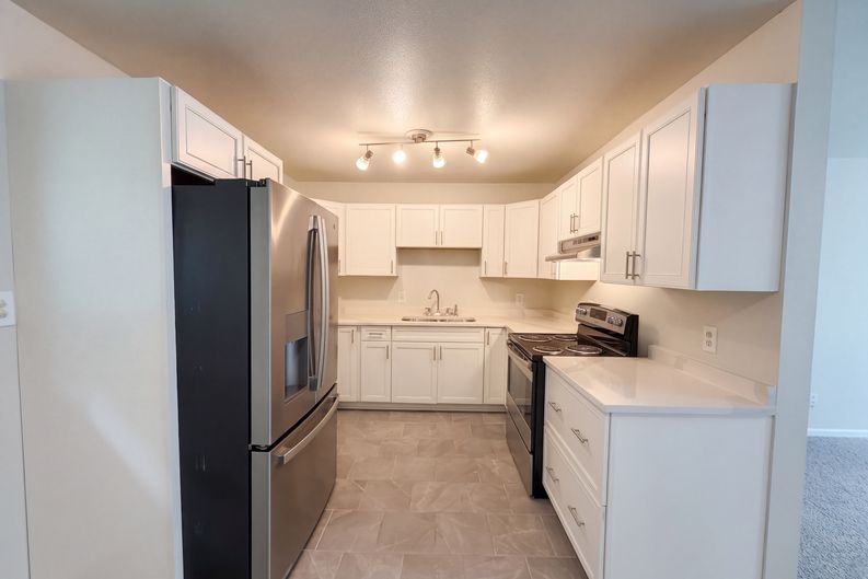 Photo 3 of 17 of 422 Pearson Dr, Durham, NC