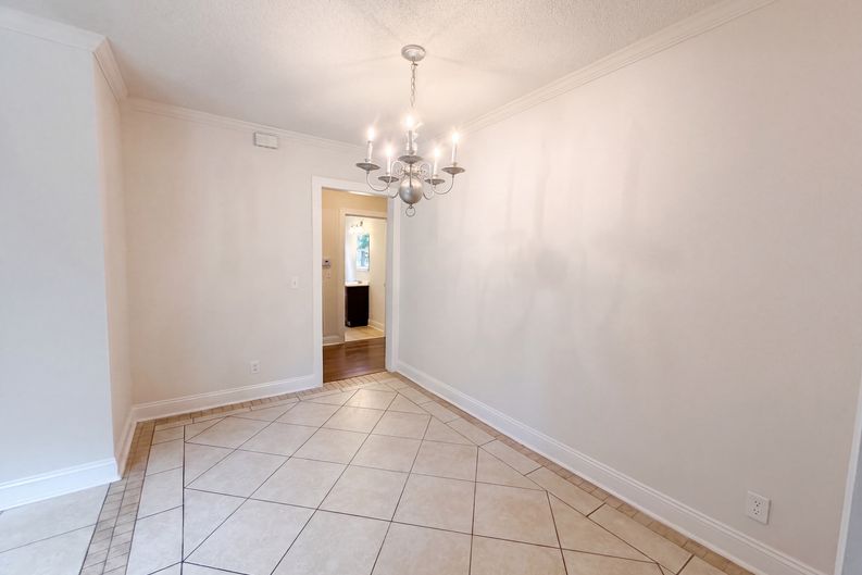 Photo 6 of 21 of 5710 Edgehill Rd, Sumter, SC