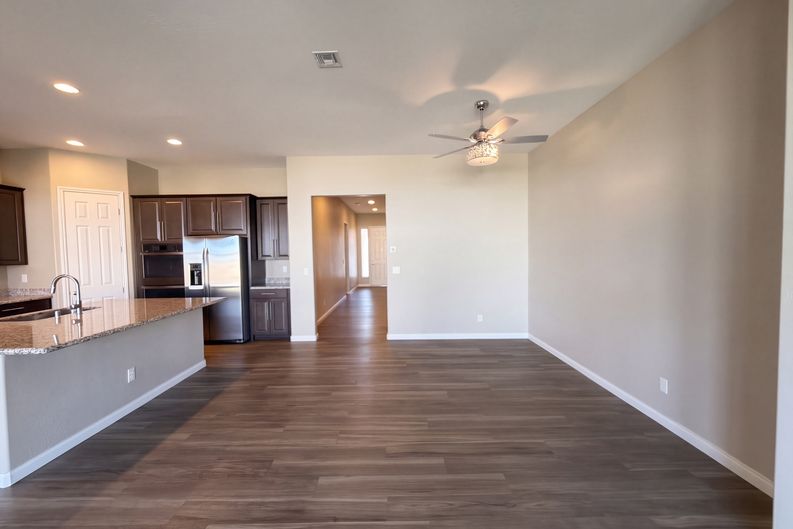 Photo 10 of 34 of 10138 Tamberlaine Ave, Las Vegas, NV