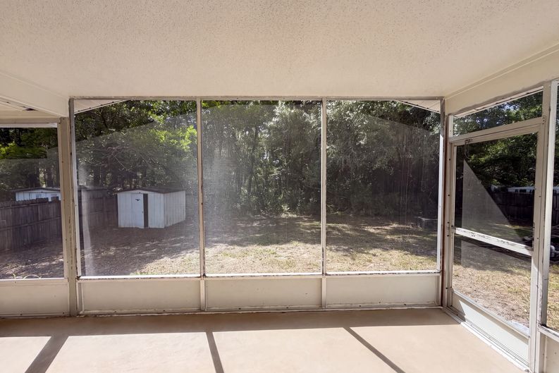 Photo 5 of 20 of 5064 Bromley Ave, Spring Hill, FL