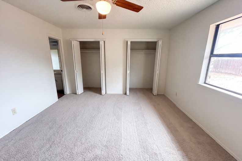 Photo 9 of 20 of 3206 Lansbrook Ct, Duncan, OK