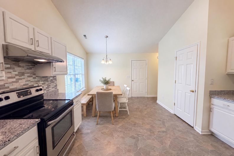 Photo 6 of 17 of 5512 Spindlewood Ct, Durham, NC