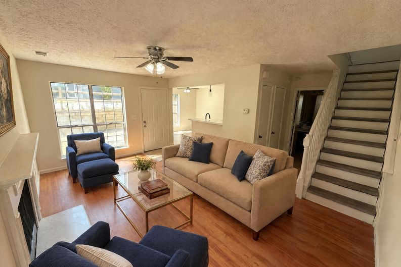 Photo 3 of 31 of 1079 Brittwood Pl, Norcross, GA