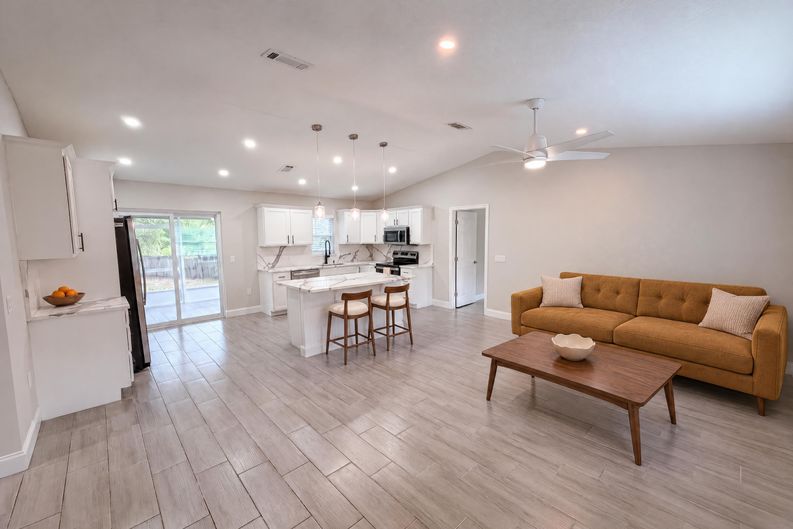 Photo 20 of 37 of 8165 Ridge Rd, Weeki Wachee, FL
