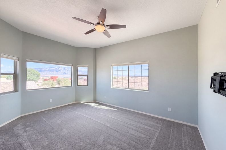Photo 10 of 31 of 4701 26th Ave NE, Rio Rancho, NM