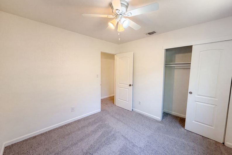 Photo 14 of 29 of 7431 Garden Gate Dr, Citrus Heights, CA
