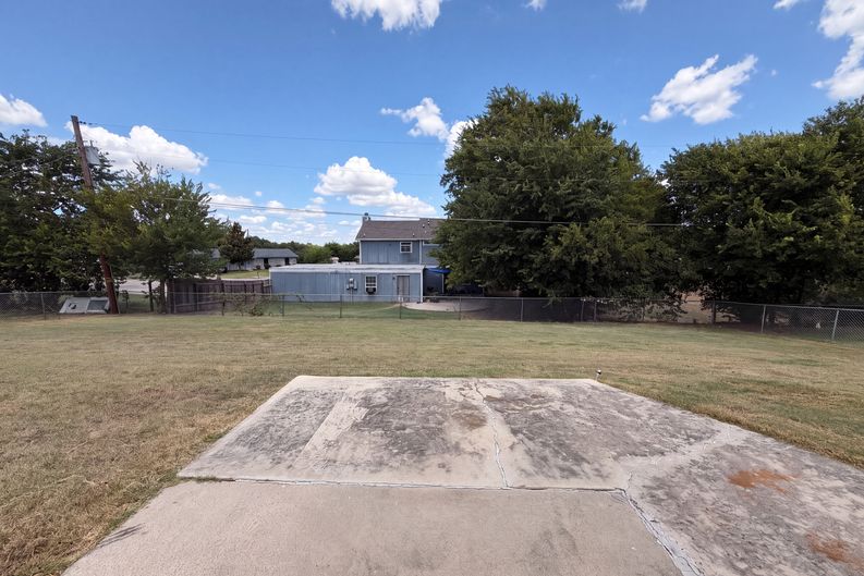 Photo 15 of 16 of 2803 Persimmon Dr, Killeen, TX