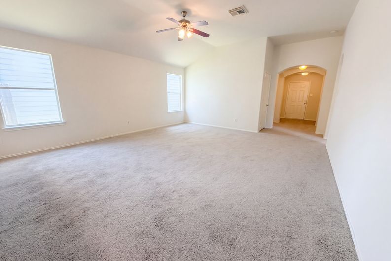 Photo 3 of 23 of 7435 Kennemer Dr, Humble, TX