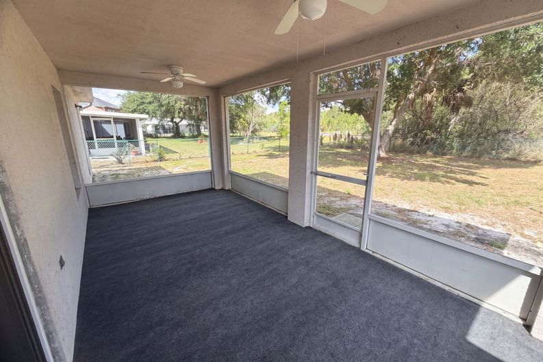 Photo 5 of 28 of 262 SW Panther Trce, Port Saint Lucie, FL