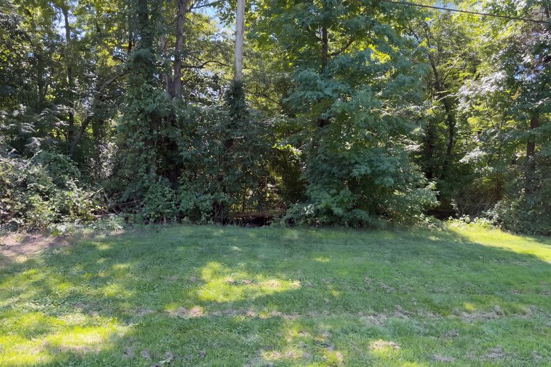 Photo 17 of 18 of 4154 Edgeware Rd, Winston Salem, NC