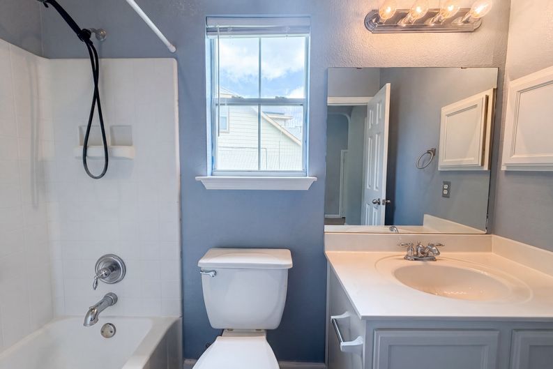Photo 11 of 19 of 313 Crowfoot Dr, Harker Heights, TX