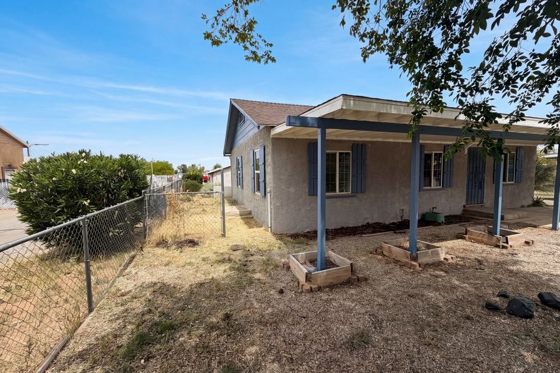 Photo 35 of 42 of 11950 Lee Ave, Adelanto, CA