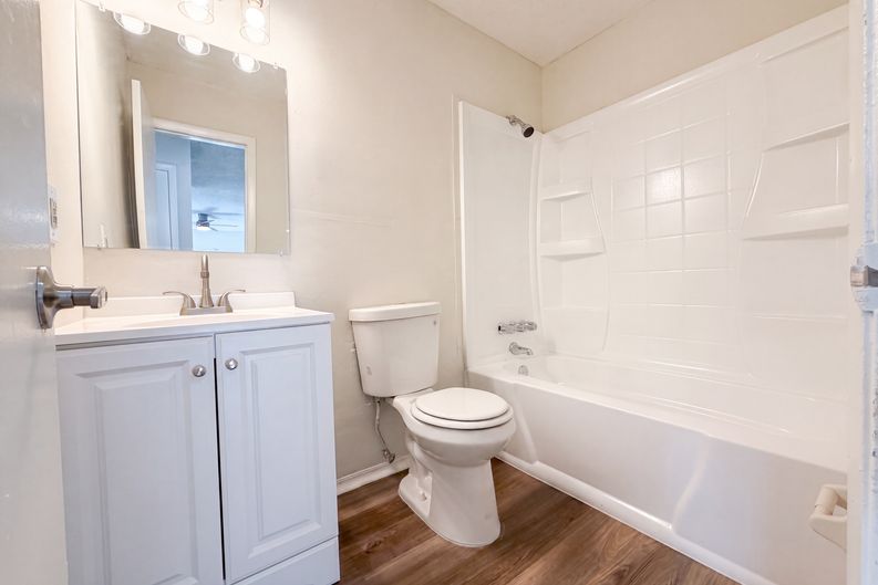 Photo 9 of 19 of 8943 3rd Ave, Jacksonville, FL