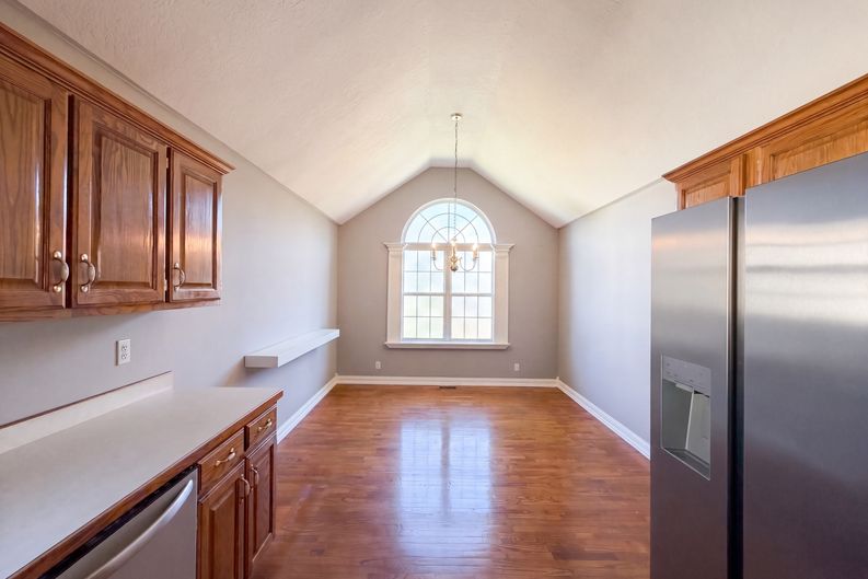 Photo 11 of 17 of 21505 E 50th Terrace Ct S, Blue Springs, MO