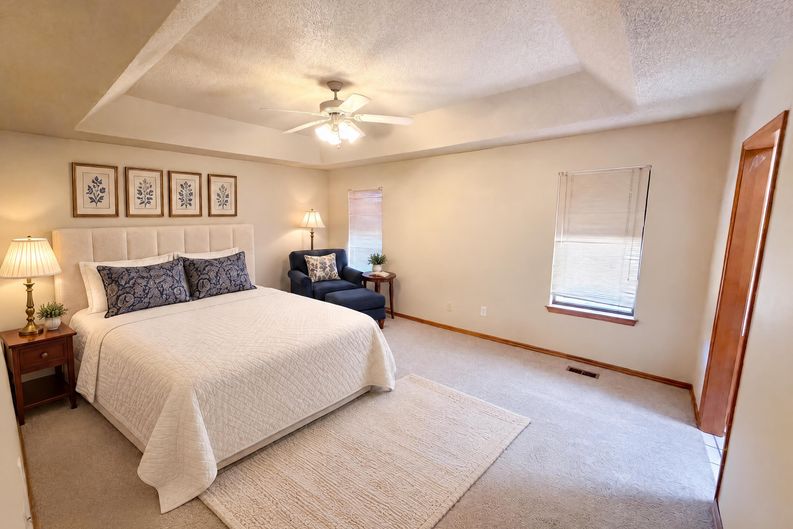 Photo 18 of 57 of 1536 Creekside Dr, Norman, OK