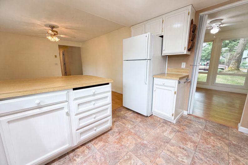 Photo 7 of 21 of 2908 NE 103rd Ave, Vancouver, WA