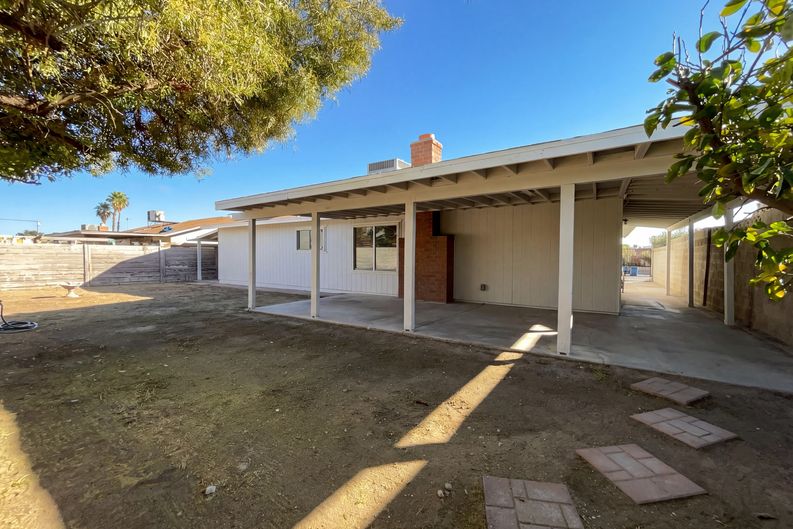 Photo 5 of 25 of 6478 Creston Ave, Las Vegas, NV