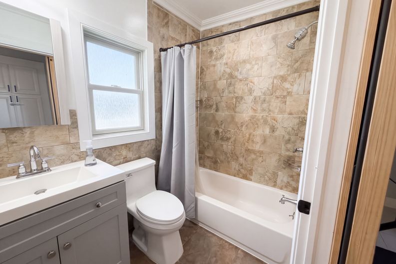Photo 15 of 21 of 116 S Clinton Ave, Bay Shore, NY